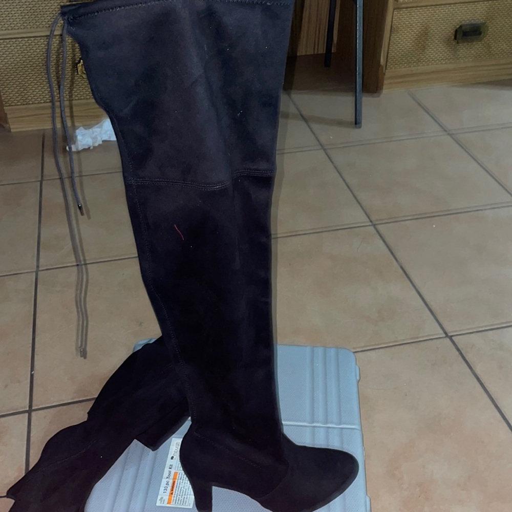 Thigh high healed Boots